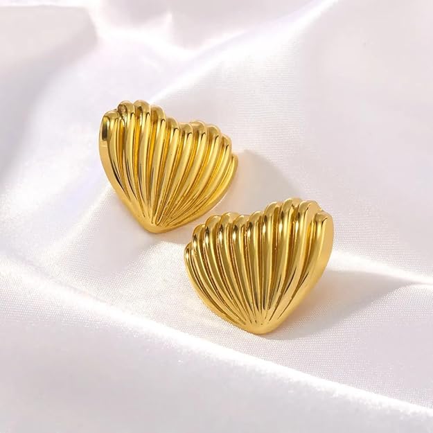18K GOLD PLATED CHUNKY QUINN HEART EARRINGS