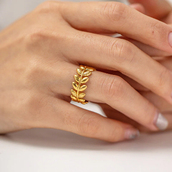 Elegant Leafy Band AdjustableRing