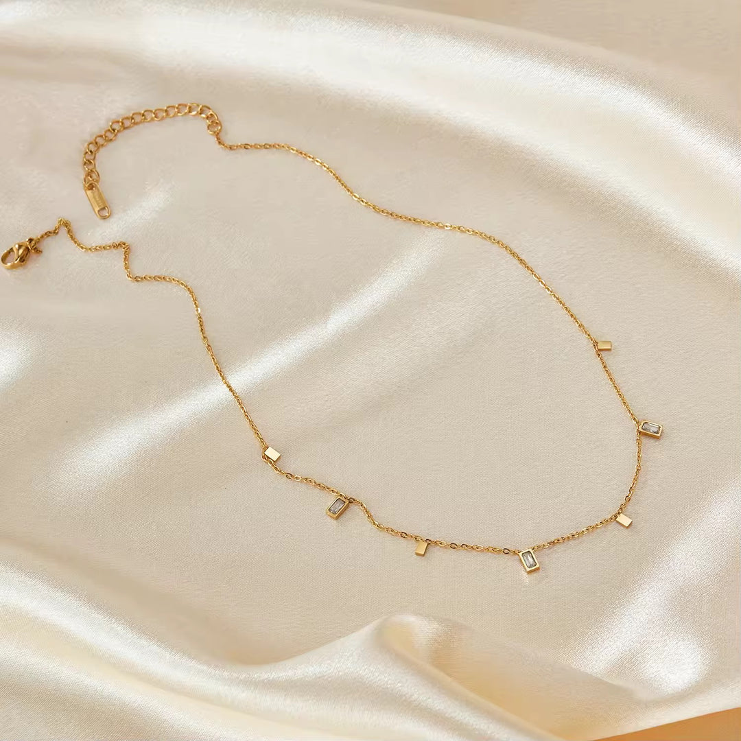 Dainty Geometric Necklace