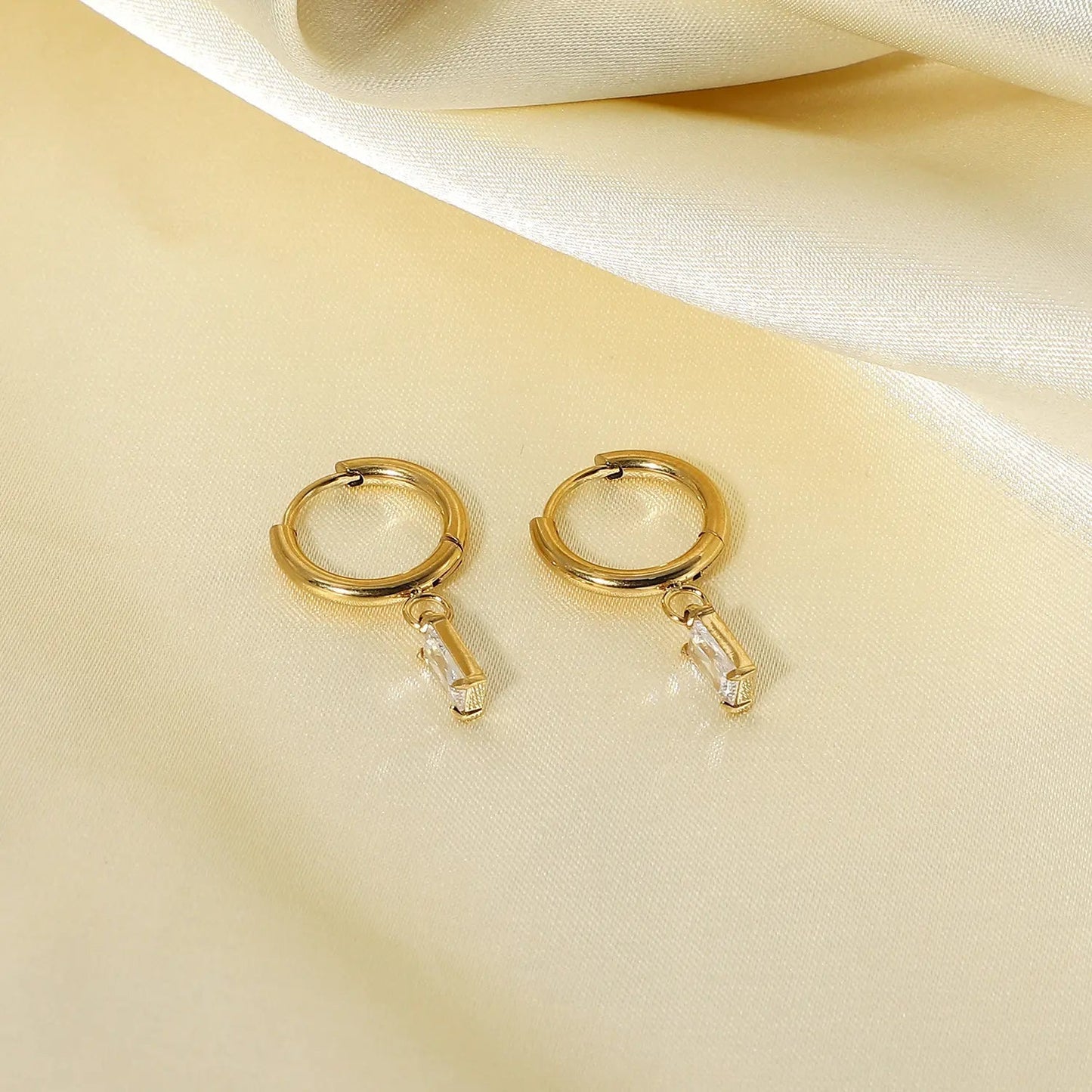 BAGUETTE HUGGIES EARRINGS