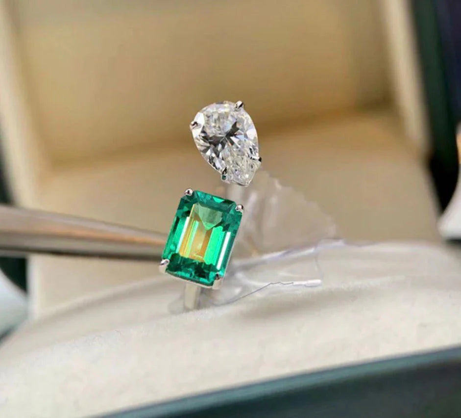 Emerald & Pear Toi et Moi Adjustable Ring