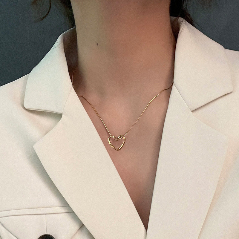 Knot Heart Chain Pendant Necklace