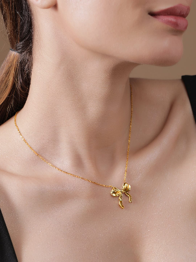 18k Golden Bow Pendant Necklace