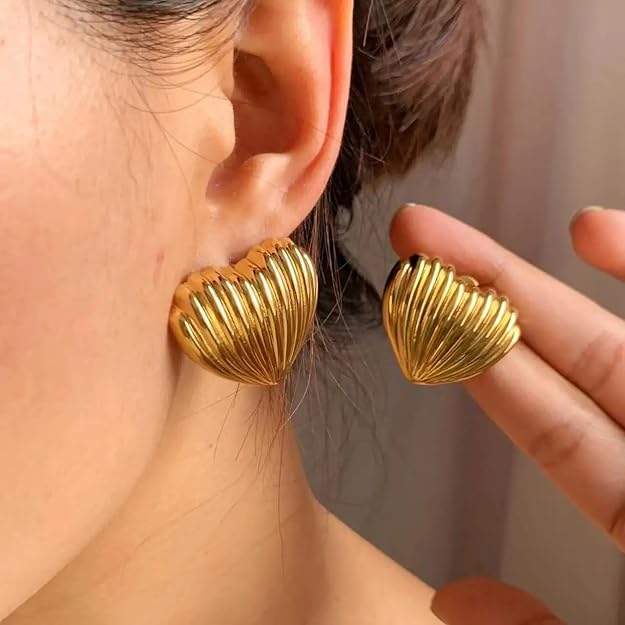 18K GOLD PLATED CHUNKY QUINN HEART EARRINGS