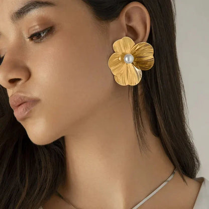 Golden Flower With Pearl
