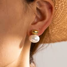 Bubble Pearl Gold Studs