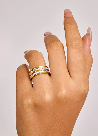 Dazzling Ring