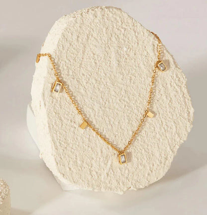 Dainty Geometric Necklace