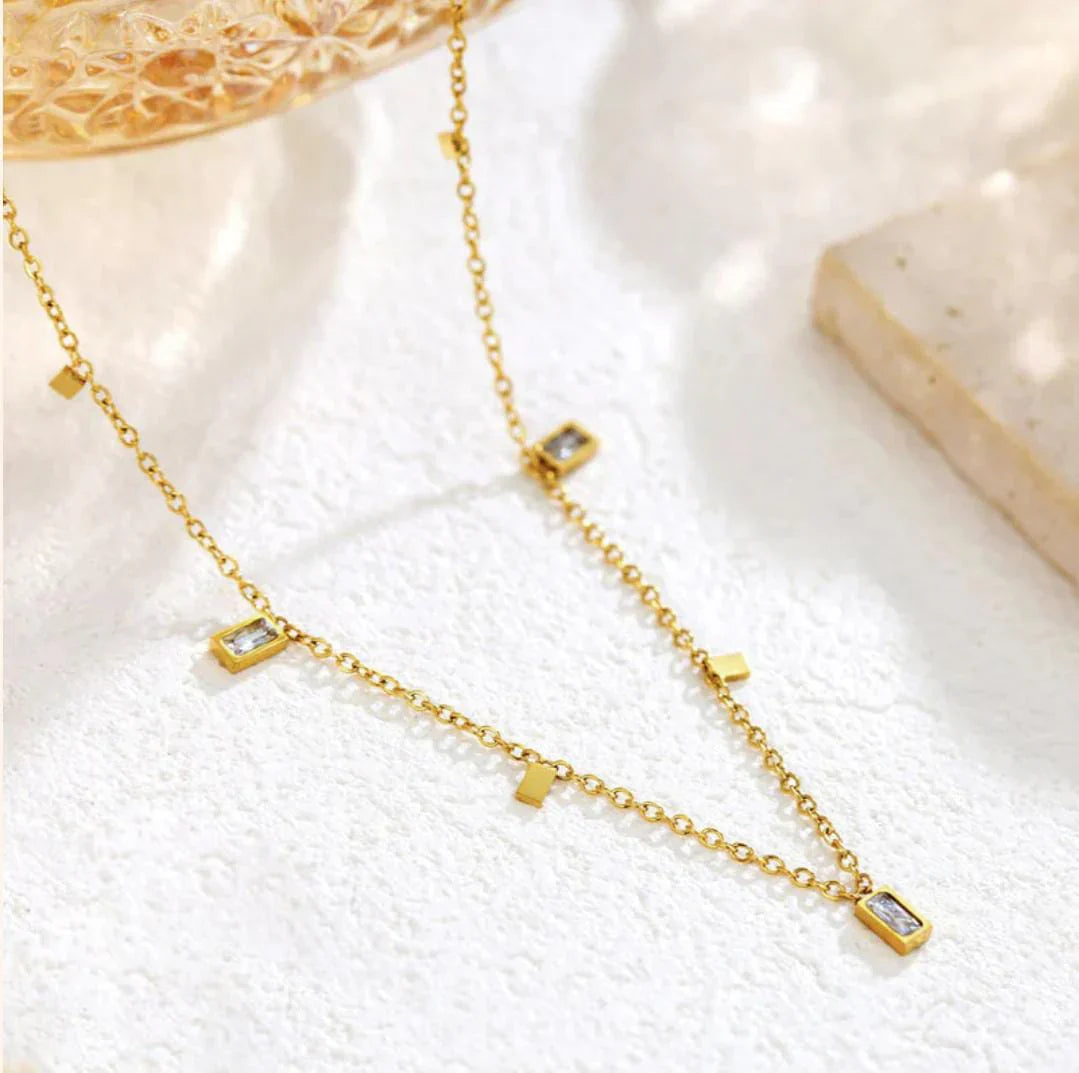 Dainty Geometric Necklace