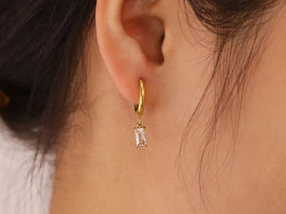 BAGUETTE HUGGIES EARRINGS