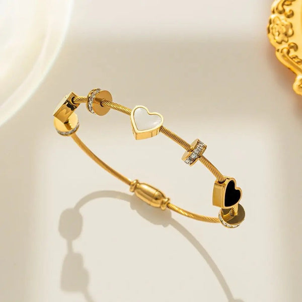 Classic Heart Openable Bracelet