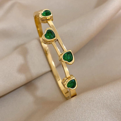 Emerald Green Heart Bracelet ( Small Size )