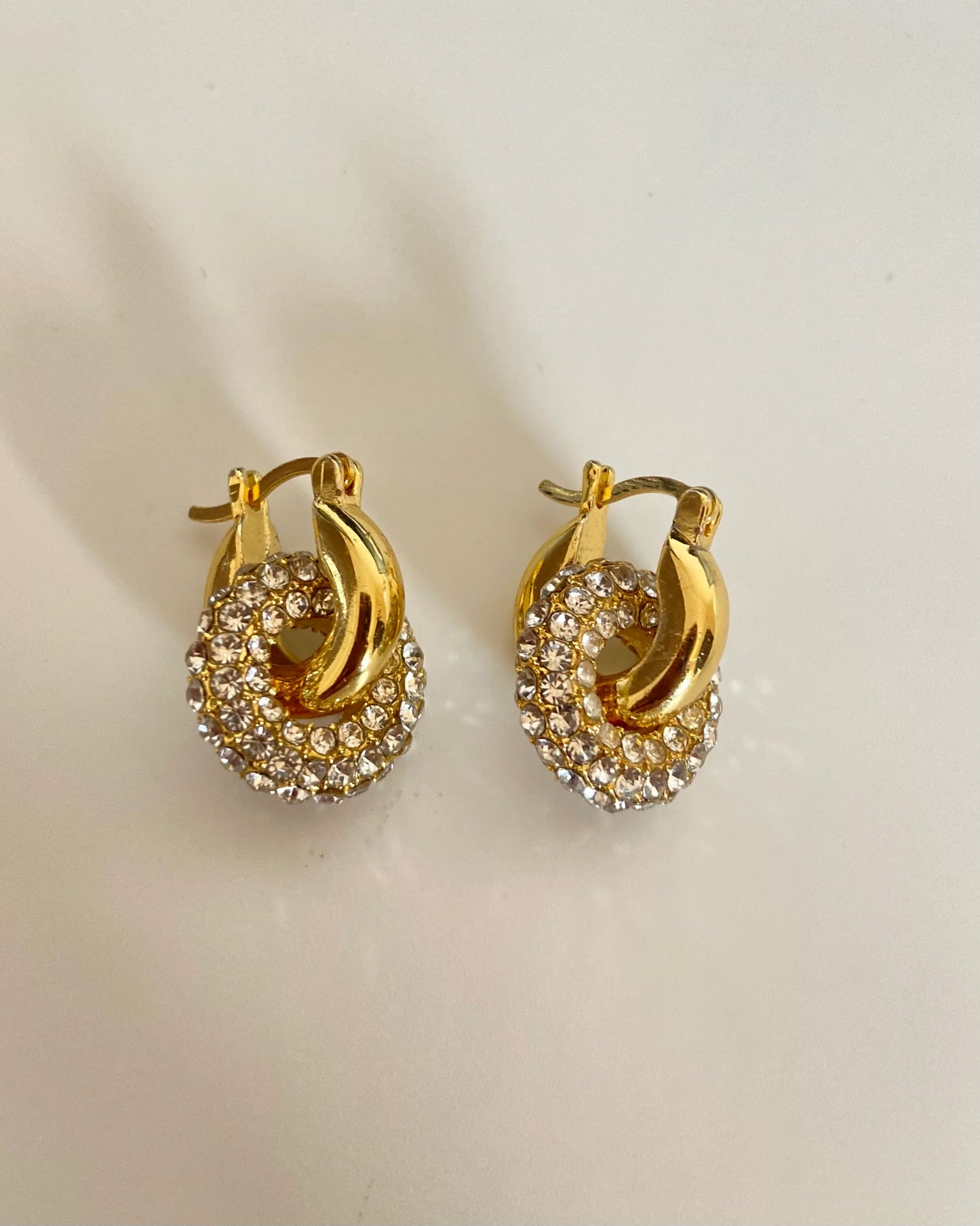 Chicago Chunky Interlocking Double Hoop Earrings