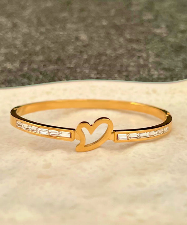 Eternal Heart Bracelet ( Small Size )