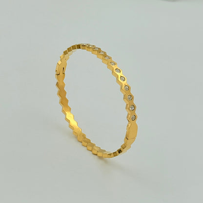 Glowline Bangle – 18K Gold Plated | Stainless Steel | Waterproof