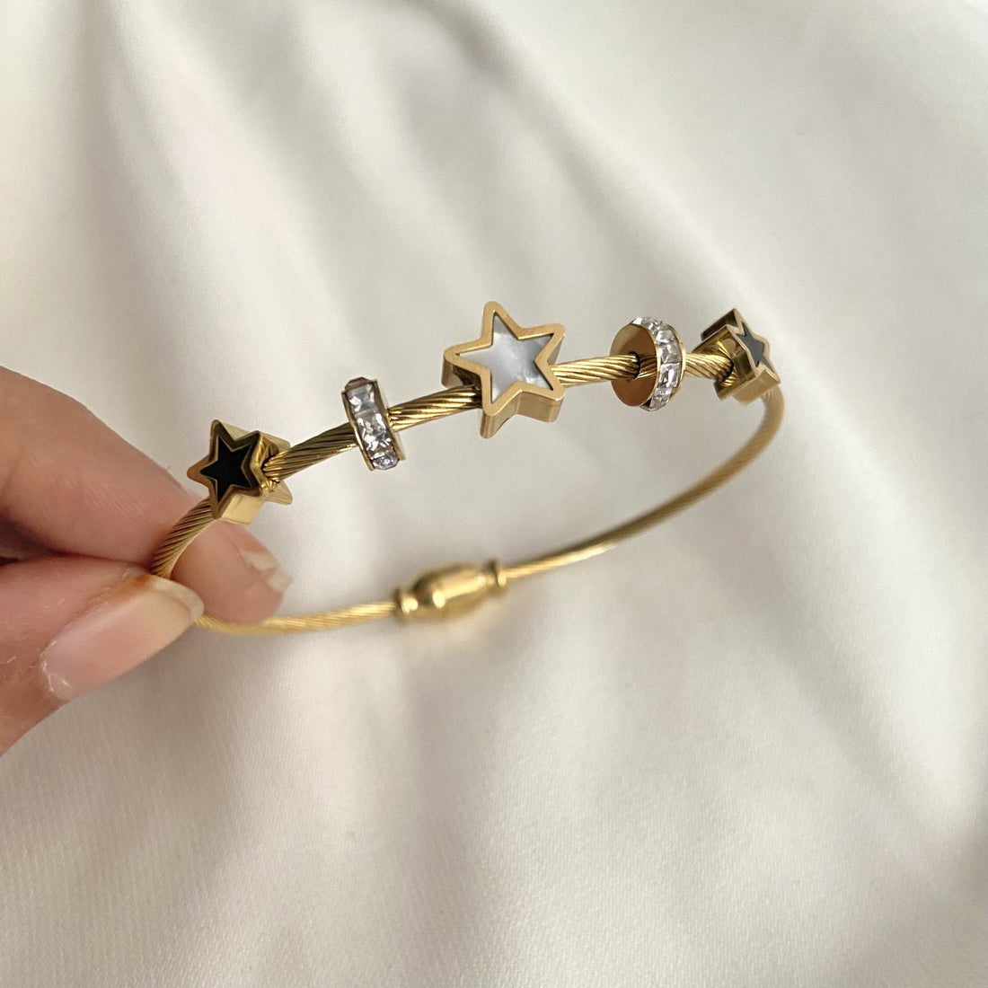 Classic Star Openable Bracelet ( Small Size )