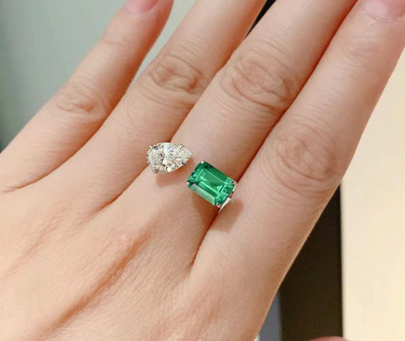 Emerald & Pear Toi et Moi Adjustable Ring