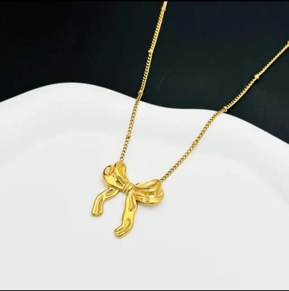 18k Golden Bow Pendant Necklace