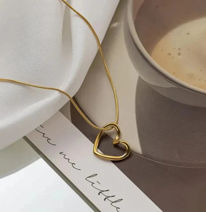 Knot Heart Chain Pendant Necklace